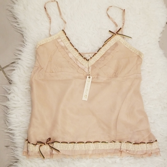Elegant Lace Trimmed Women's Top - Picture 1 of 8
